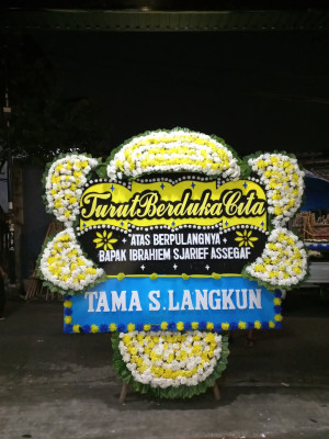 Papan Bunga Duka di Batu Gadang